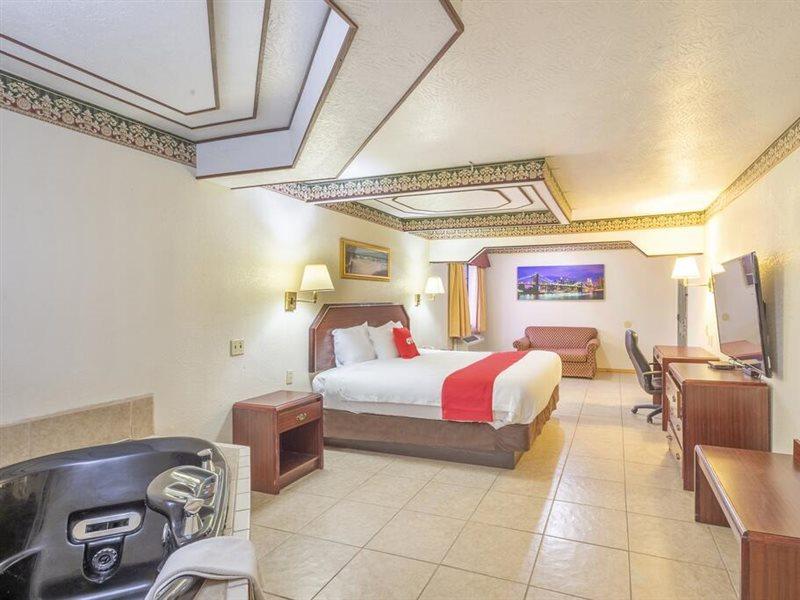 Three Rivers Executive Inn & Suites By Oyo المظهر الخارجي الصورة