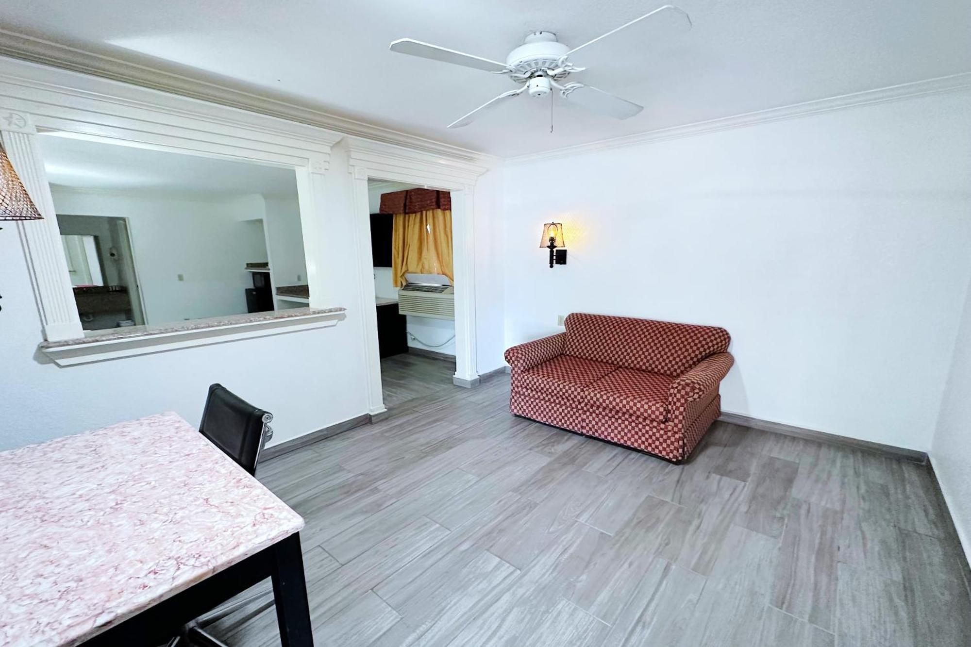 Three Rivers Executive Inn & Suites By Oyo المظهر الخارجي الصورة