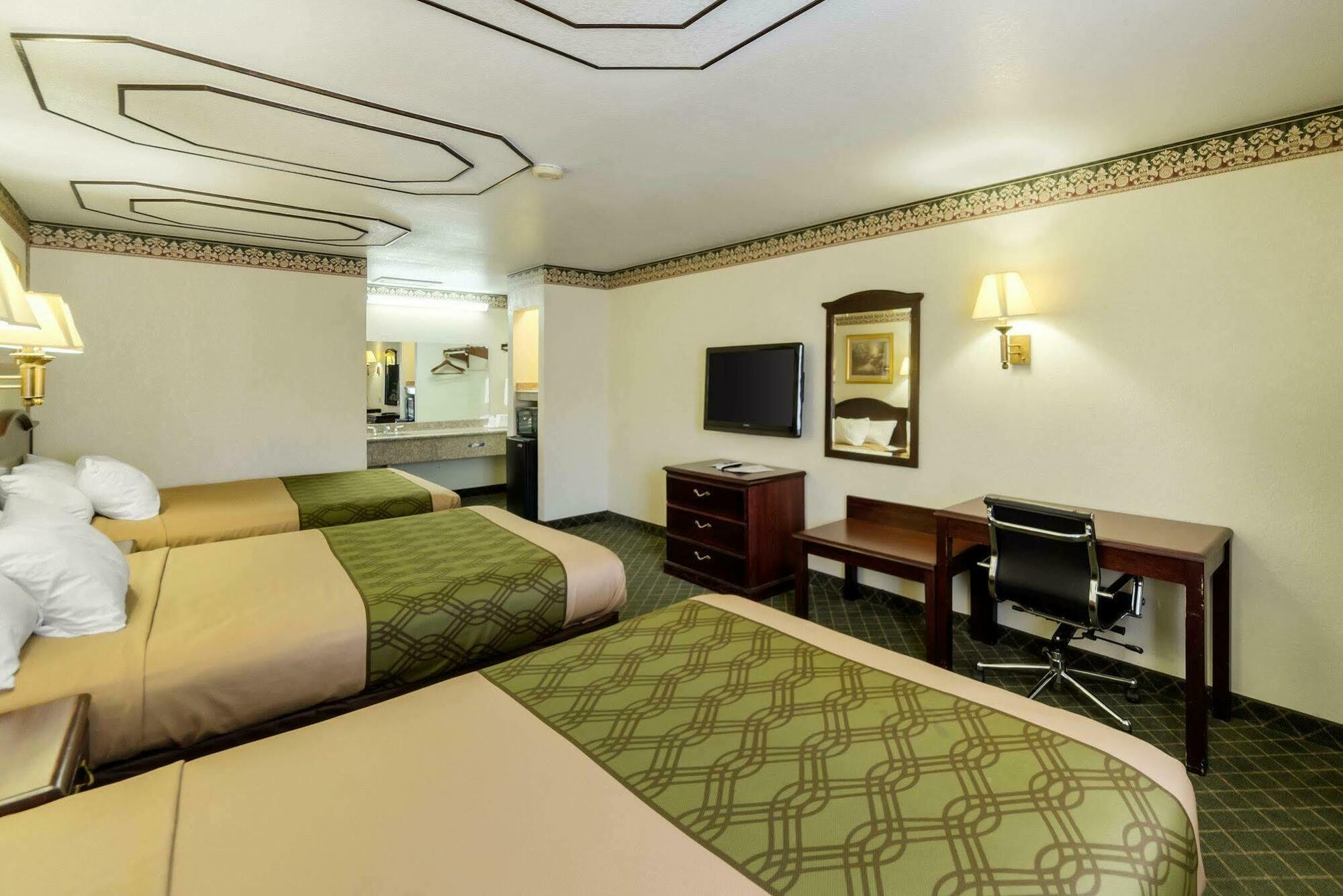 Three Rivers Executive Inn & Suites By Oyo المظهر الخارجي الصورة