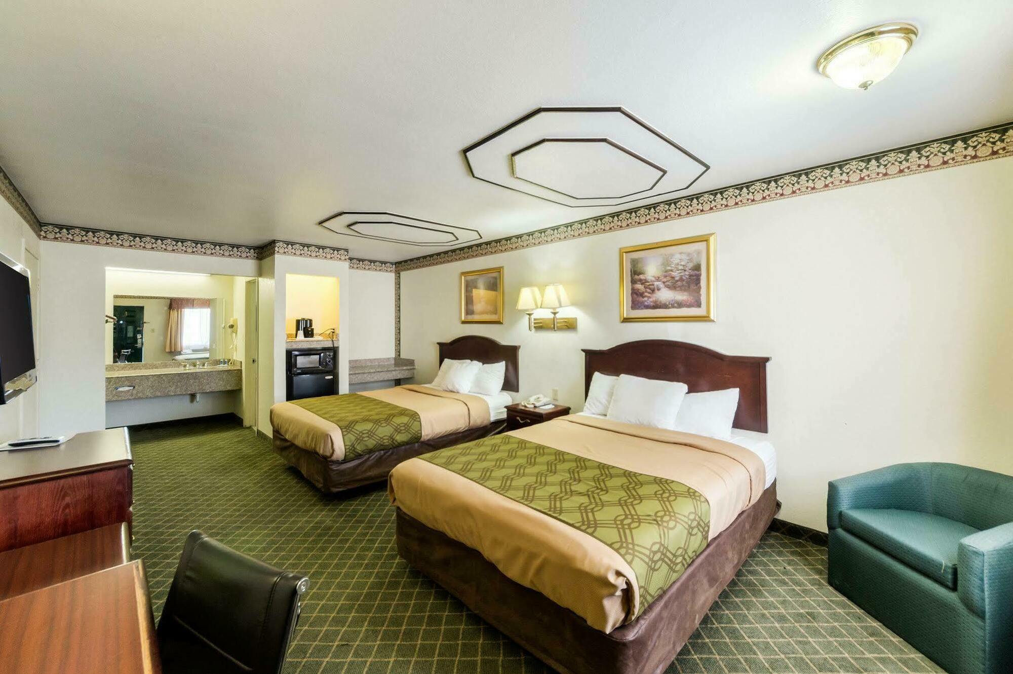Three Rivers Executive Inn & Suites By Oyo المظهر الخارجي الصورة